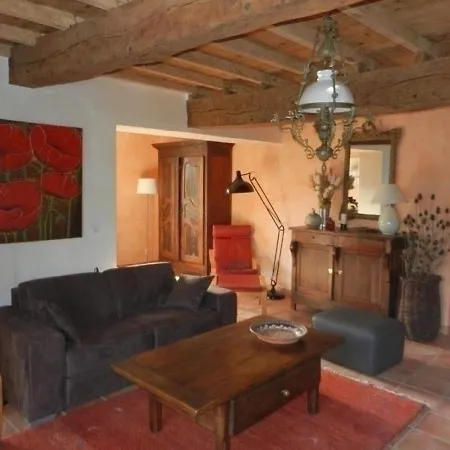House La Hire De L'esquinsac Holiday home *