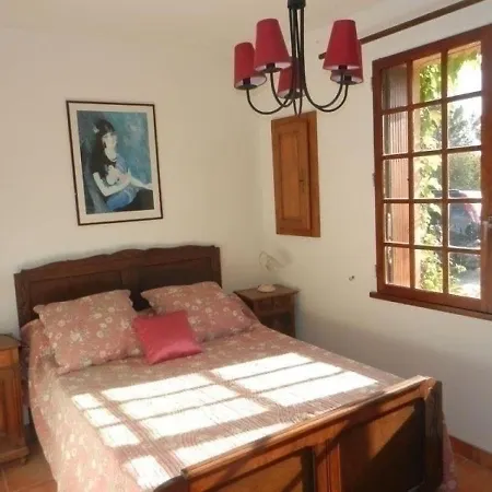 House La Hire De L'esquinsac Holiday home